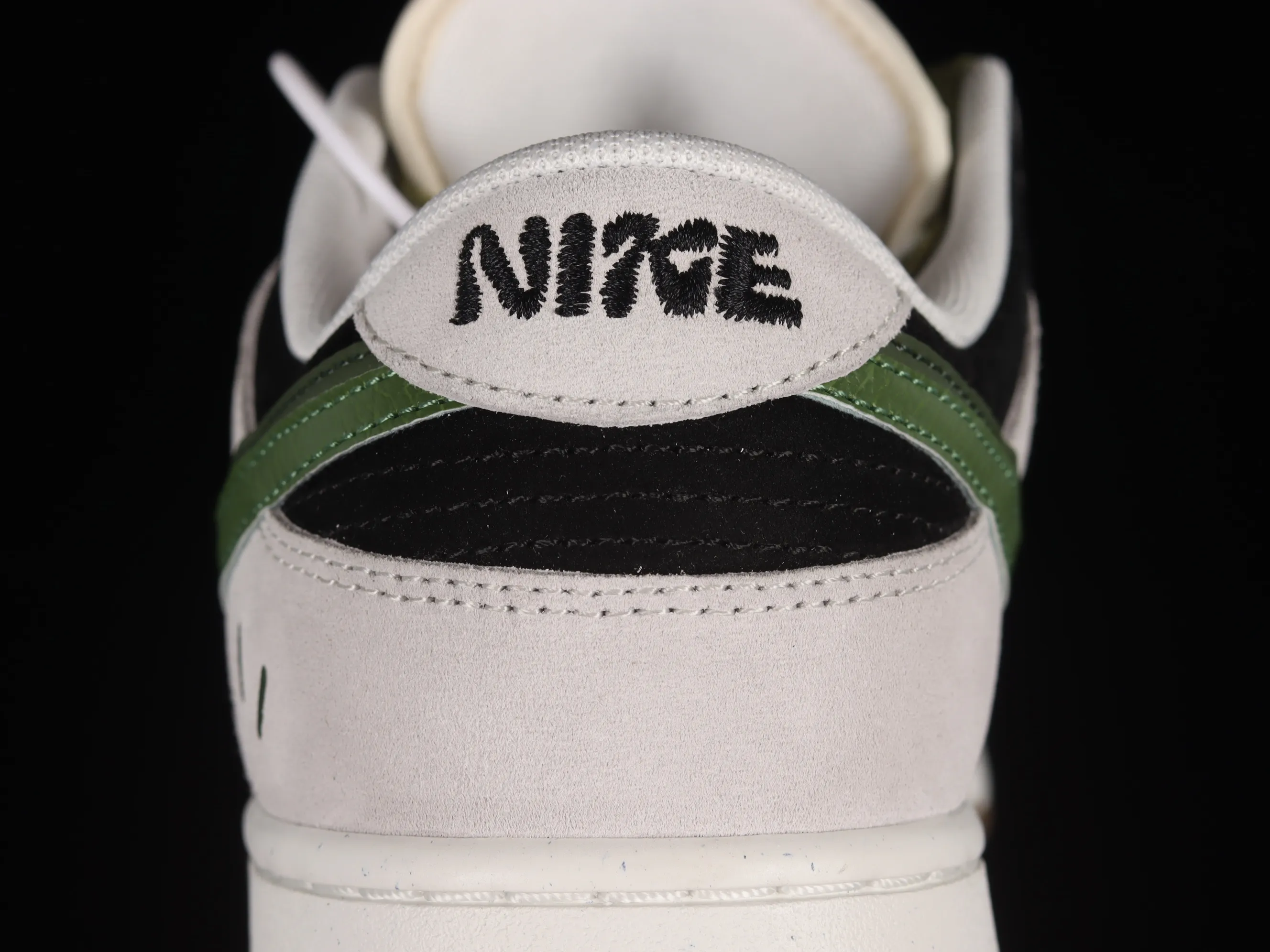 All categories Nk SB Dunk series Nk SB Dunk Low low-top sneakers Nk SB Dunk Low "85" black, gray and green double hook SB low-top sports and leisure sneakers DO9457-124
